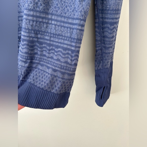 Lululemon Rest Less Hoodie
Gatsby Blue / White - Picture 7 of 14